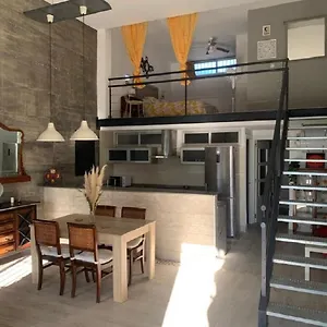 Apartamento Piscina En Precioso Loft Rural A Un Paso Del Centro, Málaga